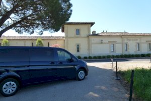 Ophorus Blog - How to Travel Around France: Trains, Cars, Private Tours & Transfers (2026)