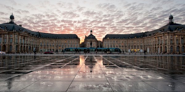 Ophorus Blog - Bordeaux Travel Guide: Wine, Villages & Southwest France (2026)