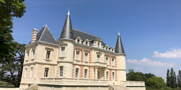 Ophorus Blog - Bordeaux Day Trips vs Multi-Day Travel: What to Choose in 2026