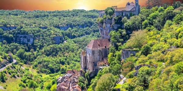 Ophorus Blog - Dordogne Villages Guide: Beynac, La Roque-Gageac, Domme & Beyond (2026)