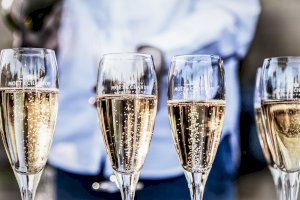 Ophorus Blog - The Art of Champagne and Dessert Wine Glasses