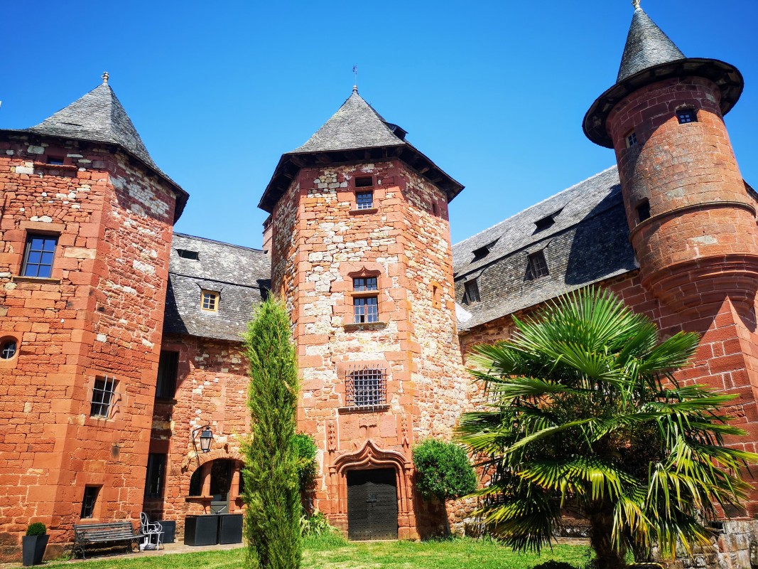Collonges la Rouge private half day trip from Sarlat