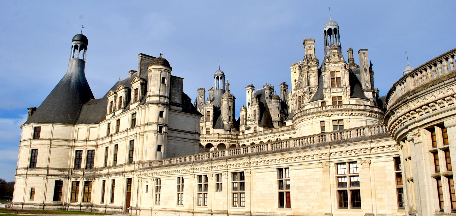 Ophorus Tours - 4 Days Loire Valley Chateaux Tour Private Travel Package - Tours