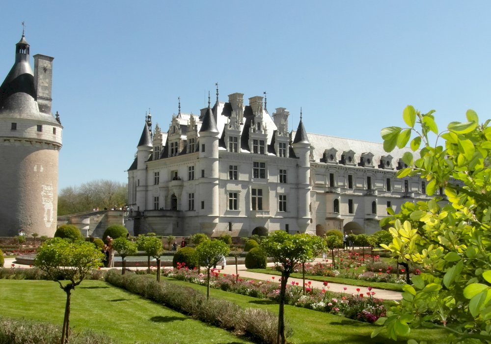 From Paris: Full-Day Loire Valley Chateaux Tour