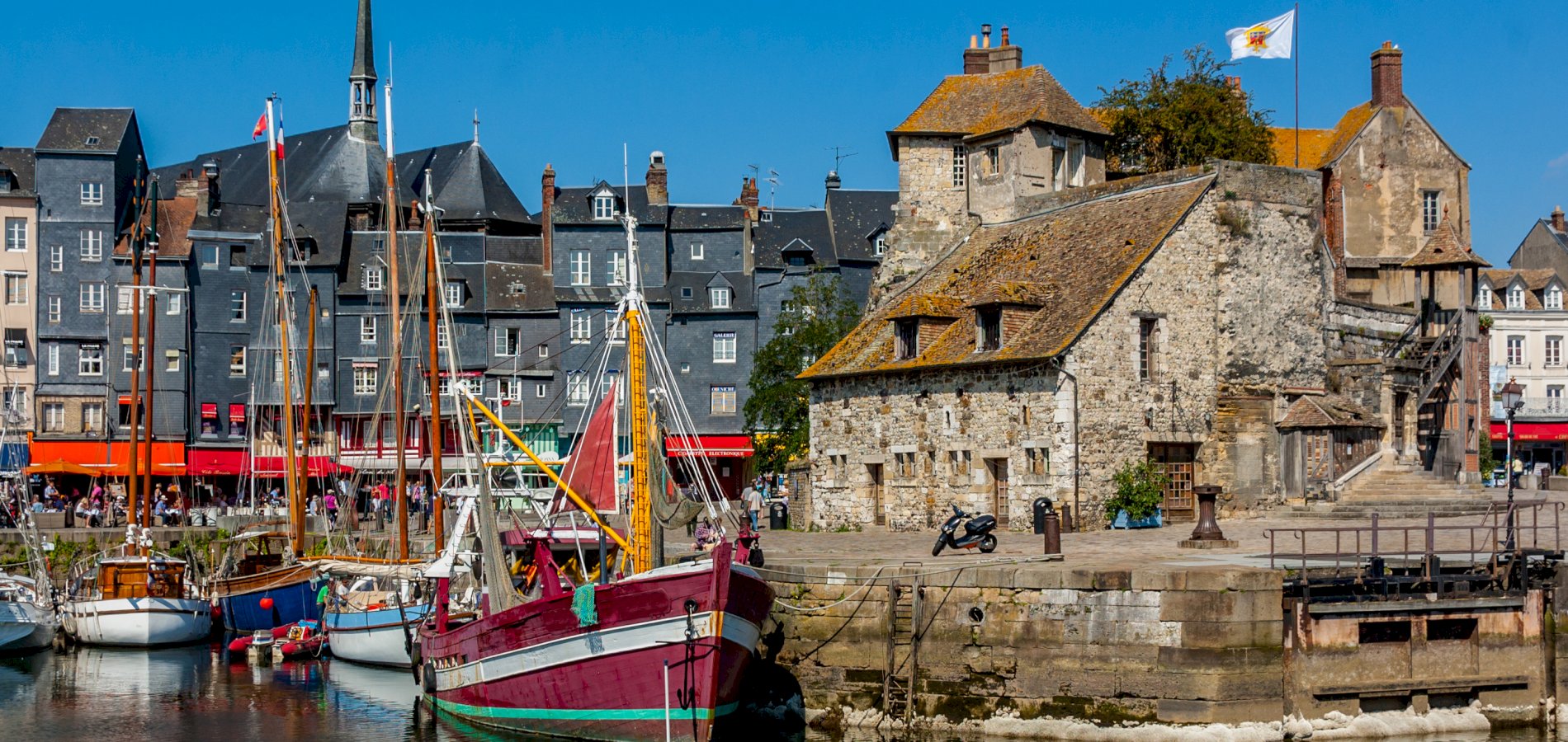 Ophorus Tours - Bayeux Private Transfer to Honfleur