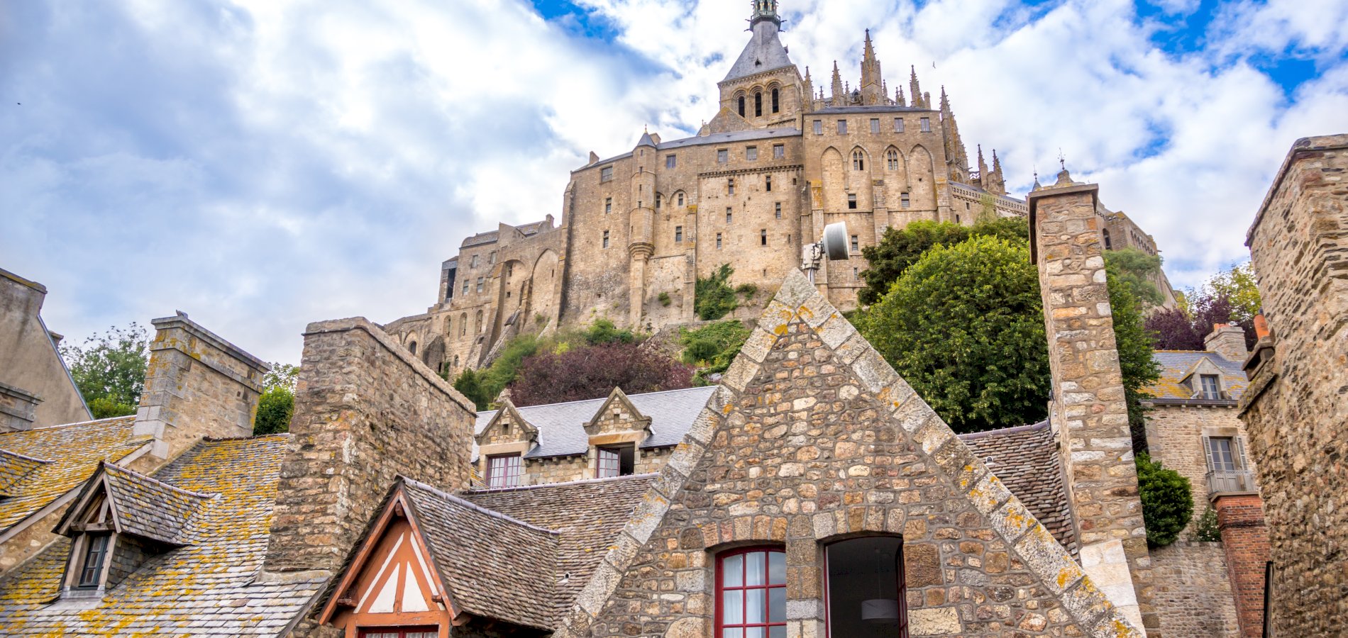Ophorus Tours - Bayeux Private Transfer to Mont Saint Michel