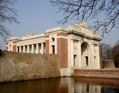 Ophorus Tours - Ypres & Beyond: Private WW1 Remembrance Tour from Lille