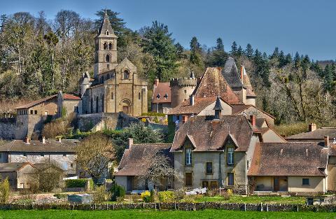 Ophorus Tours - Burgundy Villages of Auxois: A Day of History and Culture