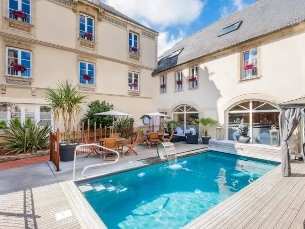 Grand Hôtel du Luxembourg (or similar)