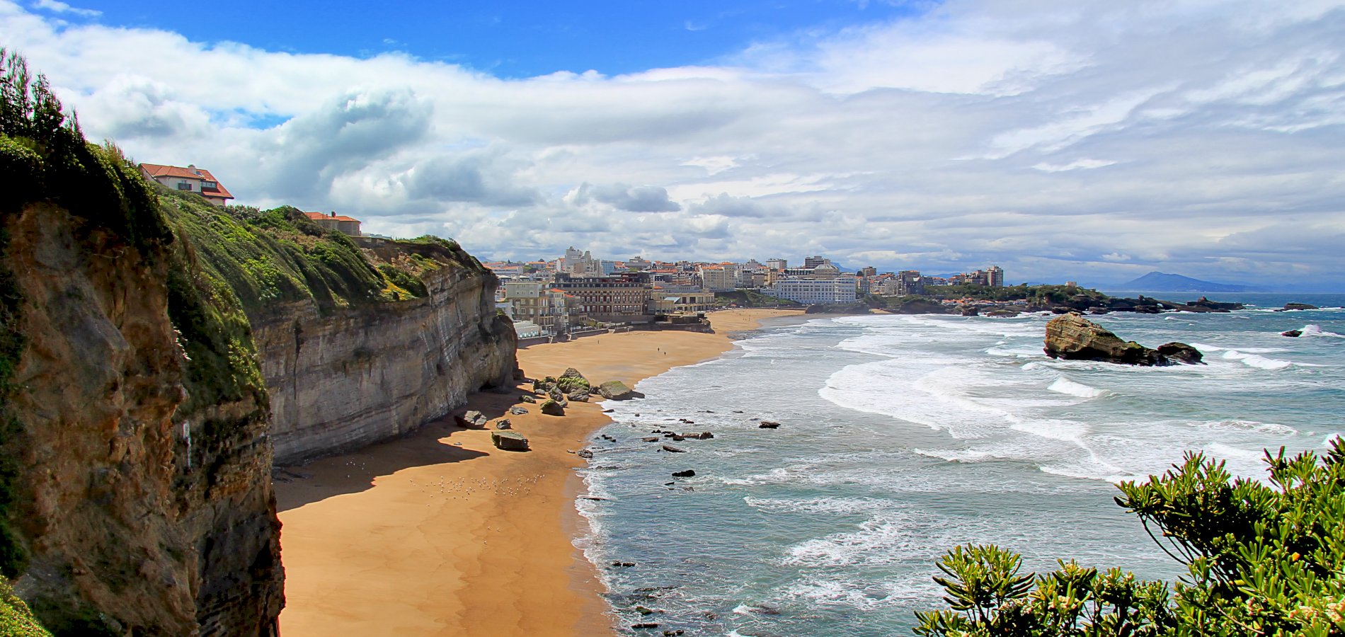 Ophorus Tours - From Bordeaux to the French Basque Country tour private