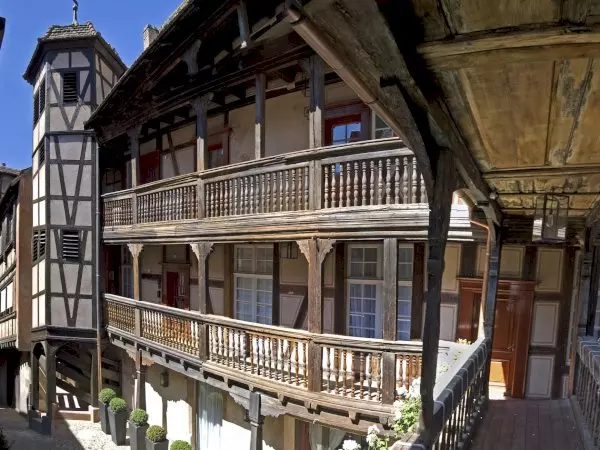 Hotel Cour du Corbeau (Strasbourg) / Hostellerie du Chapeau Rouge (Dijon) - or similar