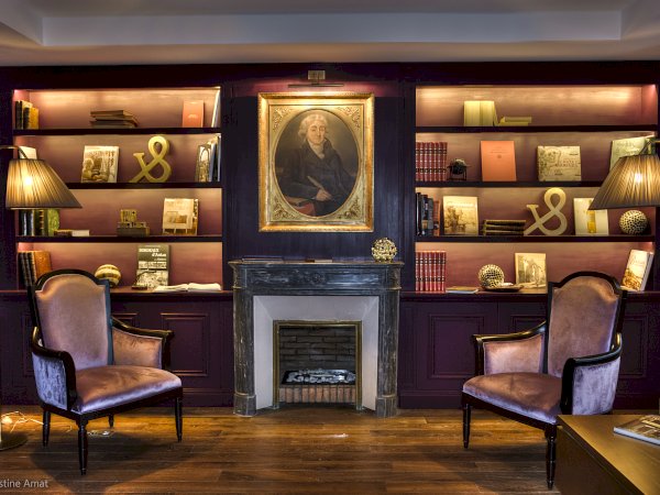 Ophorus Tours - Hotel De Sèze (Bordeaux) - Hotel Plaza Madeleine (Sarlat) - or similar