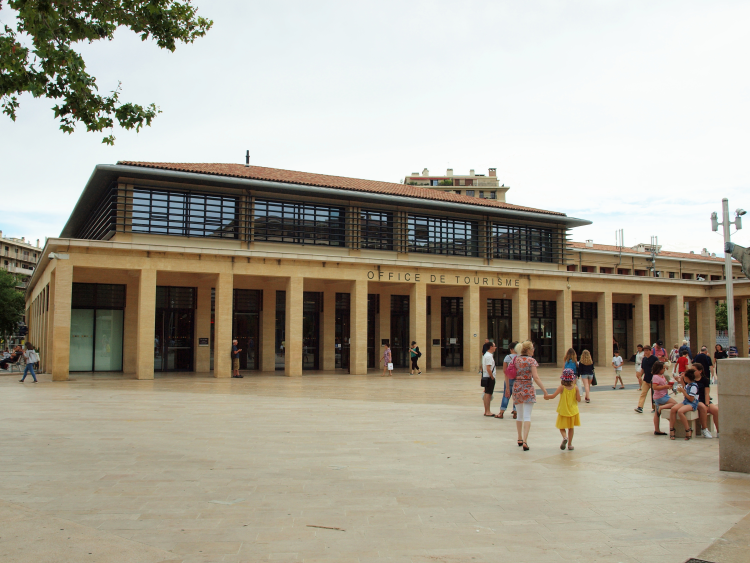 Ophorus Tours - Cassis & Cosquer Cave Small Group Tour from Aix-en-Provence