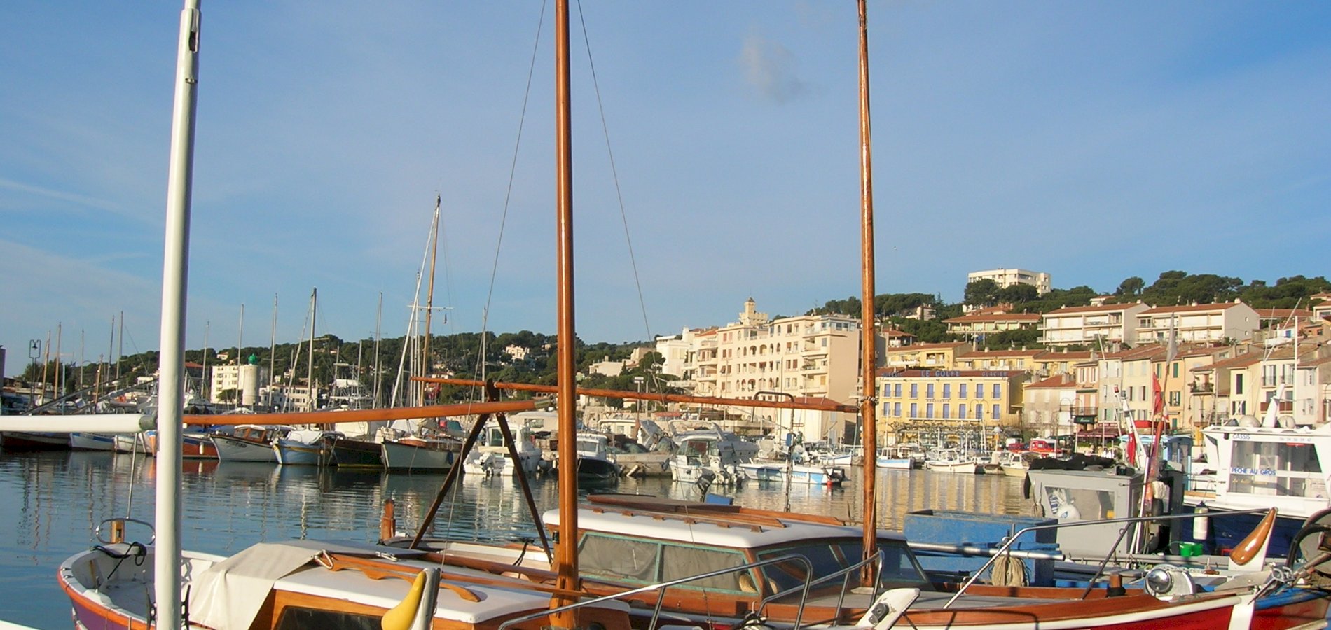 Ophorus Tours - Cassis Village Tour, Calanques Boat Ride & Provence Wines Private Tour