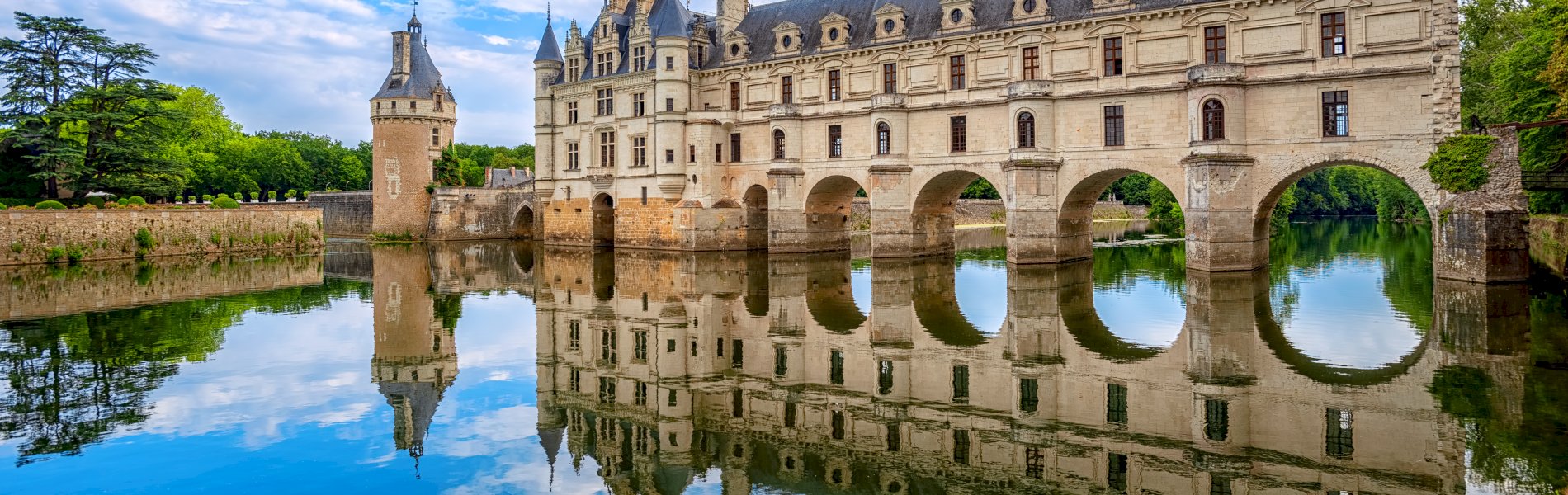 Ophorus Tours - Chambord & Chenonceau: Private Loire Valley Châteaux Tour by Train from Paris