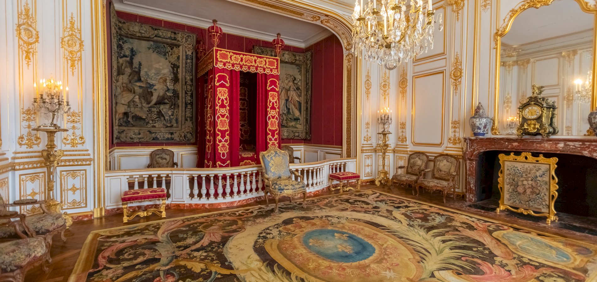 Ophorus Tours - Chambord Castle Visit from Tours: A Royal Retreat