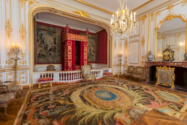 Ophorus Tours - Chambord Castle Visit from Tours: A Royal Retreat