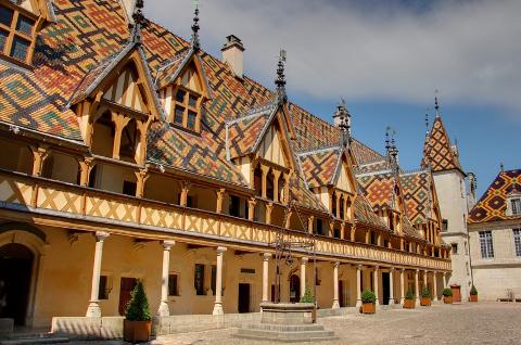 Ophorus Tours - From Colmar to Beaune Private Transfer