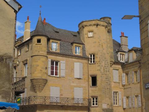 Ophorus Tours - From Sarlat la Canéda to Brive Private Transfer