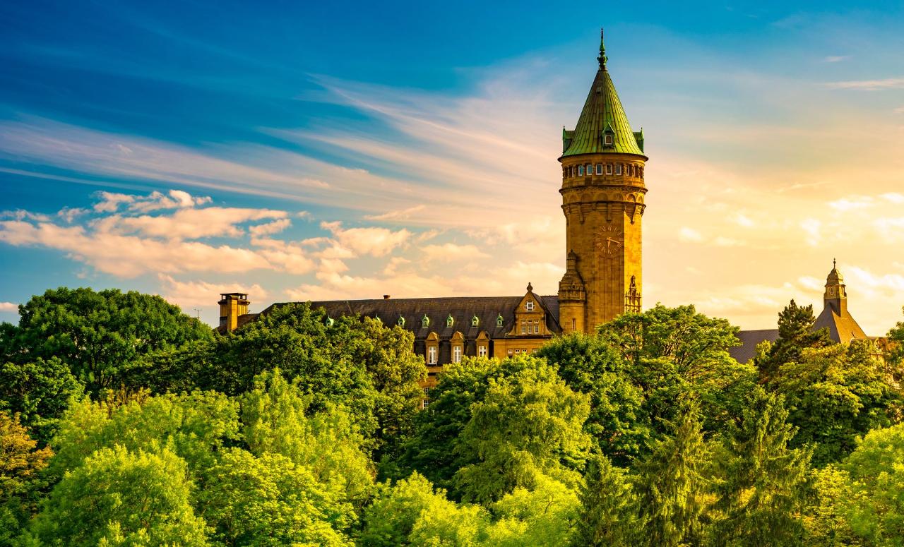 Ophorus Tours - From Strasbourg to Luxembourg Private Transfer