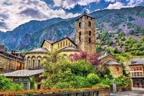 Ophorus Tours - From Toulouse to Andorra La Vella Private Transfer