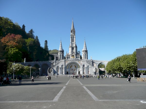 Ophorus Tours - Lourdes Sanctuary: Exclusive Private Tour from Toulouse