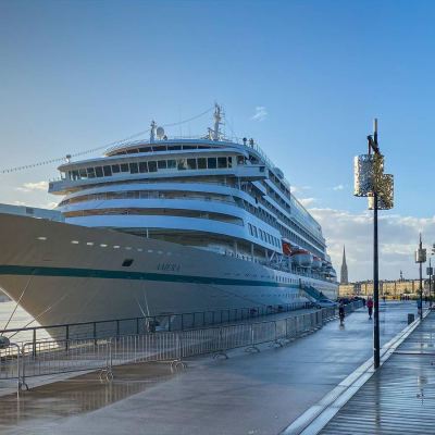 Return to Quai Louis XVIII, Bordeaux