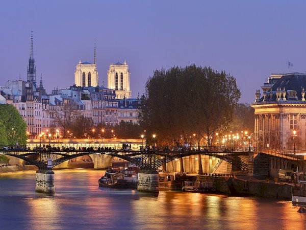 Ophorus Tours - Paris Panoramic Illuminations Tour private