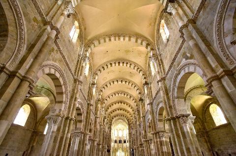 Ophorus Tours - Paris Private Sightseeing Transfer to Beaune