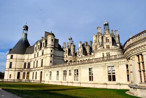Ophorus Tours - Private Half-Day Loire Valley Castle Tour – Chambord for 2 persons