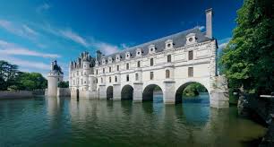 Ophorus Tours - Scenic Escape: Private Transfer from Bordeaux to Loire Valley