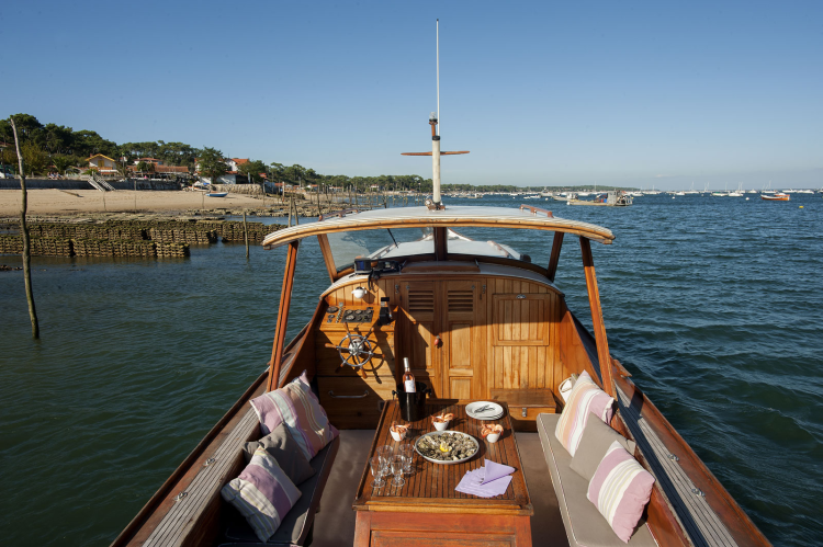 Ophorus Tours - Unforgettable 2-Hour Private Boat Tour: Explore Arcachon Bay by Pinasse