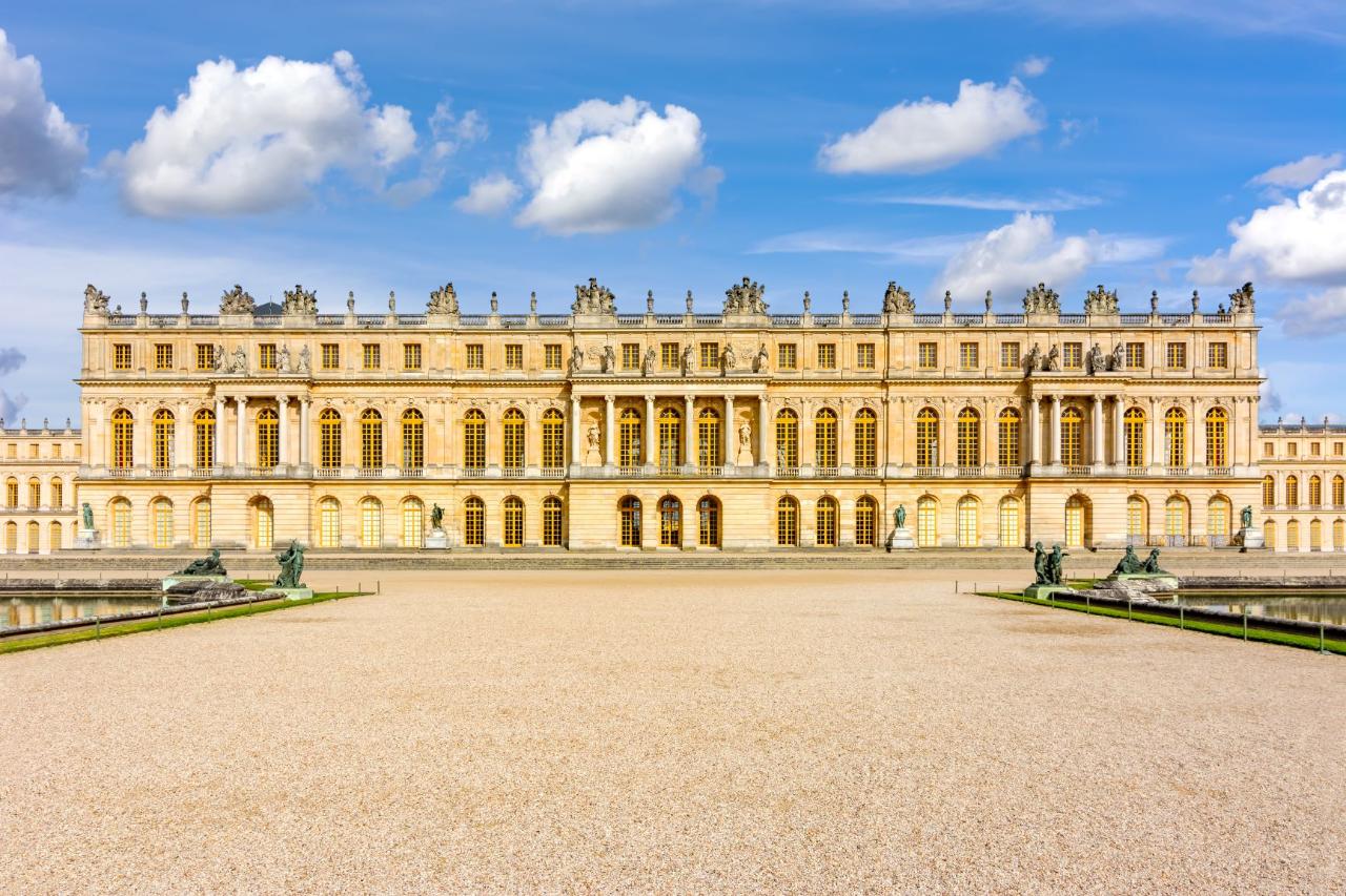 Ophorus Tours - Versailles in Half a Day: Private Timed Entrance Tour of Palace & Gardens