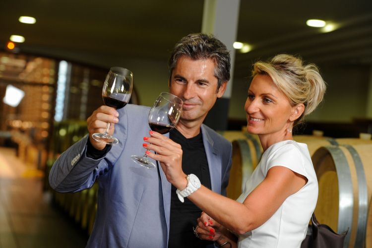 Ophorus Tours - Bordeaux wine tour private day trip from Paris by train