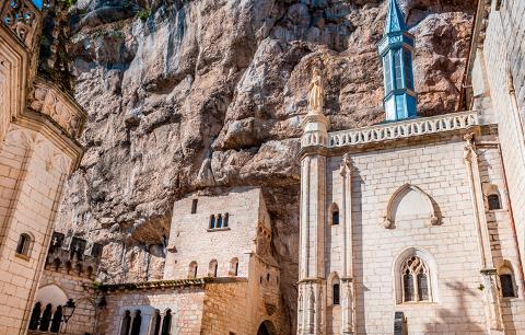 Ophorus Tours - From Toulouse to Rocamadour Private Transfer