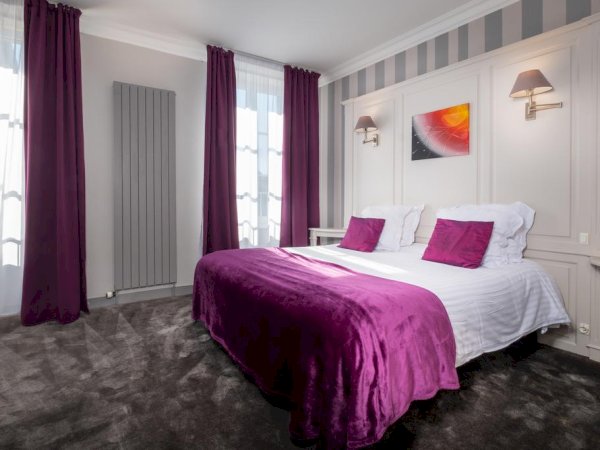 Ophorus Tours - Hotel du Luxembourg (Bayeux) / Hotel Oceania (Tours) / Hotel de Sèze (Bordeaux) - or similar