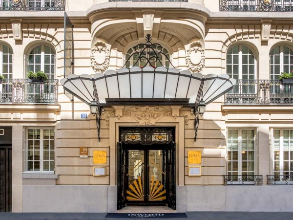 Ophorus Tours - Hotel Elysia (Paris) / Villa Lara (Bayeux) / Hotel Les Trésorières (Tours) - or similar