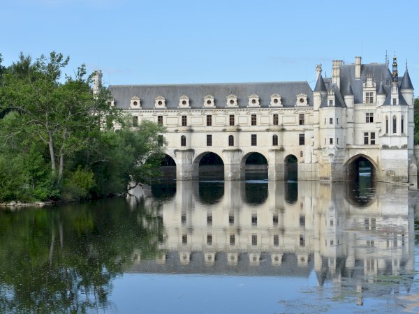 Ophorus Tours - 10-Day Small Group Normandy, Loire Valley & Bordeaux Package - 5* Hotel
