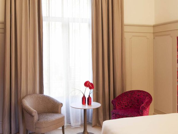 Ophorus Tours - Hotel Océania l'Univers (or similar)