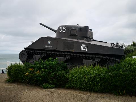 Ophorus Tours - D-Day Decoded: Museums & Mulberry Harbors Private Tour from Bayeux