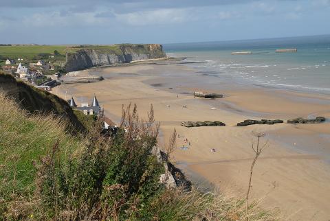 Ophorus Tours - D-Day Decoded: Museums & Mulberry Harbors Private Tour from Bayeux