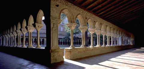 Ophorus Tours - Discover Southwest France: Private Transfer from Bordeaux to Toulouse