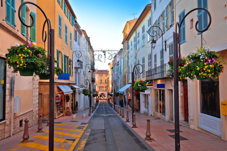 Ophorus Tours - Antibes & Juan Les Pins - Cannes Private Shore Excursion