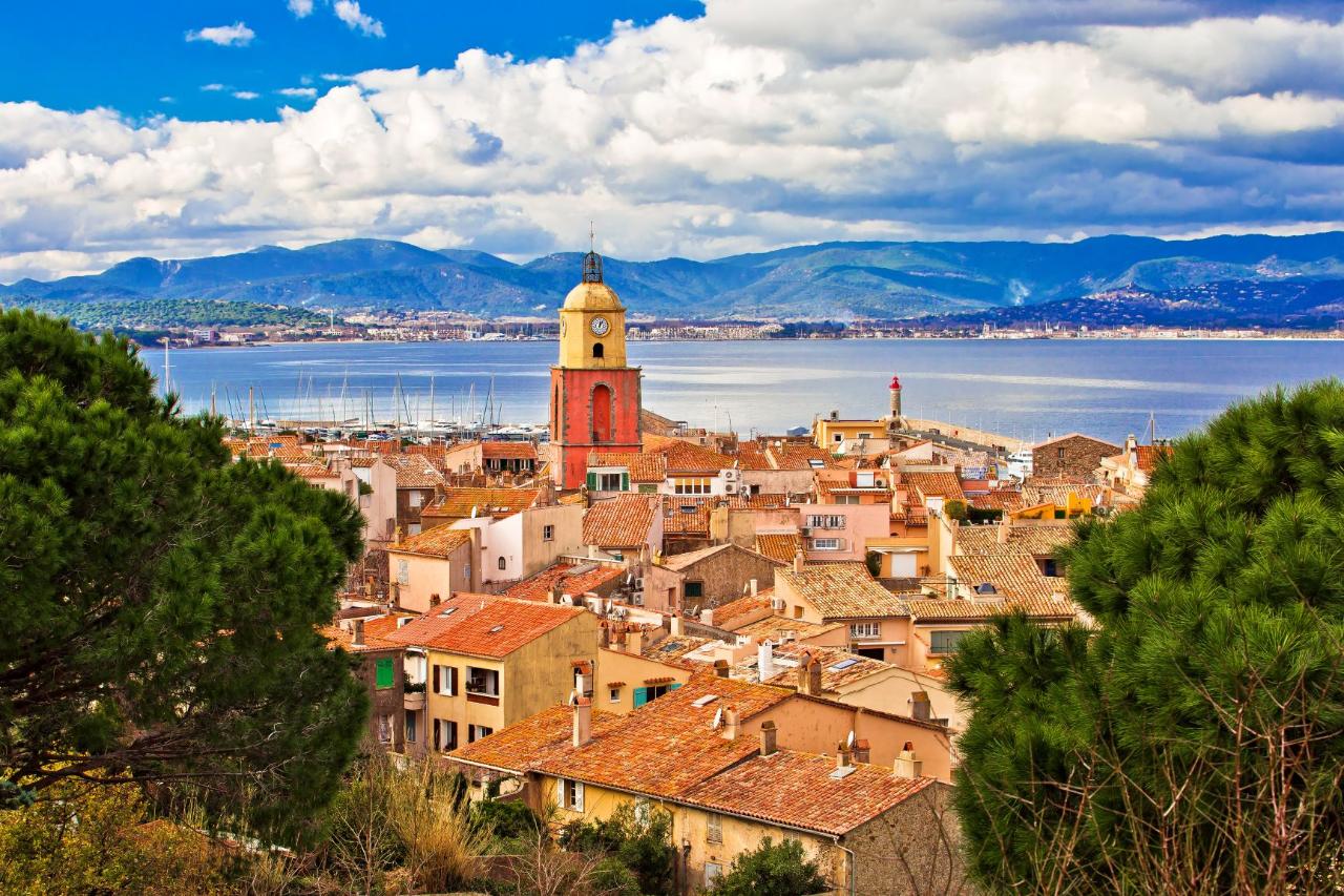 Ophorus Tours - From Marseille to Saint Tropez Private Transfer
