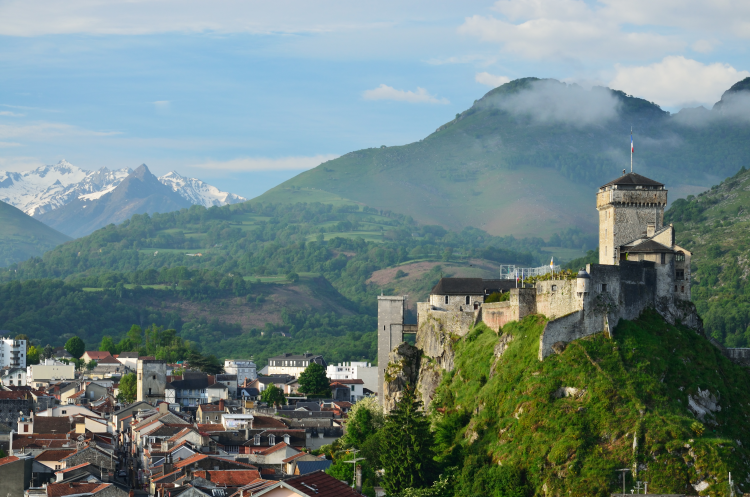 Ophorus Tours - From Toulouse to Lourdes: Guided Small Group Day Tour
