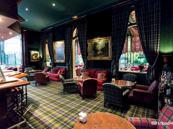 Ophorus Tours - Hotel Les Crayères (or similar)
