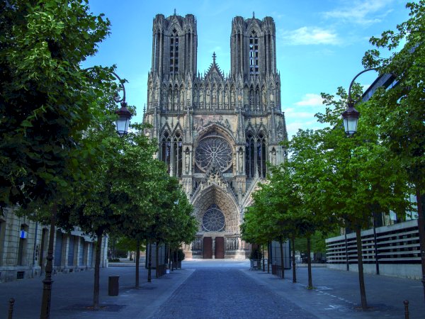 Ophorus Tours - 4-Day Small Group Champagne Package - Reims - 5* Hotel