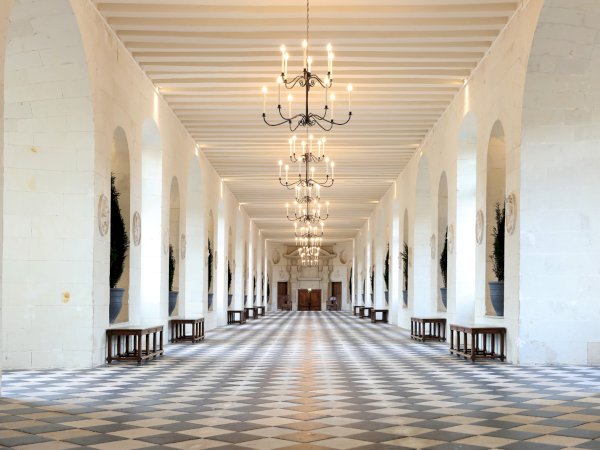 Ophorus Tours - 4-Day Small Group Tours Loire Valley Package - 3* Hotel