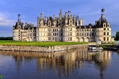 Ophorus Tours - 4-Day Small Group Tours Loire Valley Package - 5* Hotel