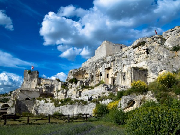 Ophorus Tours - History & Beauty: Arles & Les Baux Private Shore Trip from Marseille